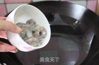 【茄汁虾仁蘑菇意面】的做法步骤：8