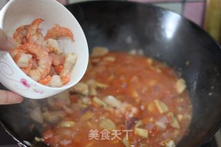 【茄汁虾仁蘑菇意面】的做法步骤：20