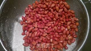 花生蛋花汤的做法步骤:2