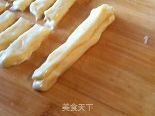 家庭自制油条,超容易的做法步骤:6