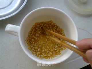 简单微波炉自制焦糖巧克力爆米花的做法步骤:2