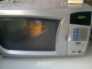 简单微波炉自制焦糖巧克力爆米花的做法步骤:3