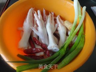 【红烧麻辣鸡爪】的做法步骤：1