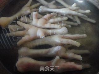 【红烧麻辣鸡爪】的做法步骤：3