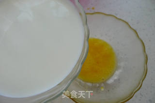 芒果班戟的做法步骤:2