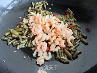 酸豆角炒虾米的做法步骤:7