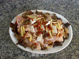 云杞蒸鳄鱼肉的做法步骤:7