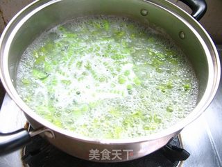 【史云生浓醇高汤试用报告】韭菜的别样风情——浓香韭菜麻食的做法步骤：13