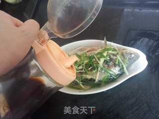 清蒸鲫鱼的做法步骤:9