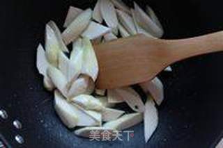 油焖茭白的做法步骤:4