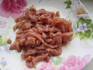 毛芹木耳肉打卤面的做法步骤:3