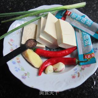 蒜片豆腐丁的做法步骤：1