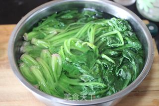 【凉拌菠菜】的做法步骤:3