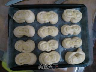 奶酥圈面包的做法步骤:9