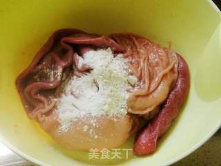 莲子猪肚汤的做法步骤:2