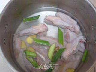 红枣煲鸡翅的做法步骤:3