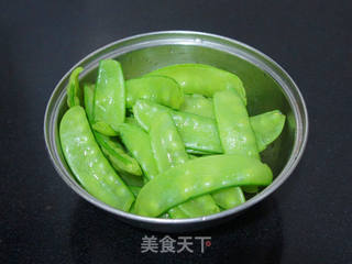 【荷兰豆炒肉片】的做法步骤:2