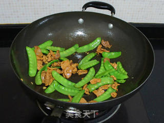 【荷兰豆炒肉片】的做法步骤:7