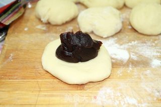 豆沙早餐包的做法步骤：3
