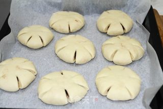 豆沙早餐包的做法步骤：4