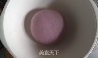 紫薯红枣“8”字卷的做法步骤:4
