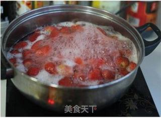 娇艳健康的罐头自己做,绝对视觉系——糖水草莓的做法步骤:4
