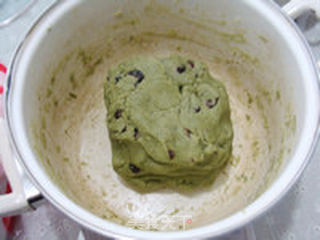 【抹茶蔓越莓饼干】忽觉青红入眼来的做法步骤:8