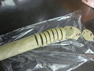 【抹茶蔓越莓饼干】忽觉青红入眼来的做法步骤:10