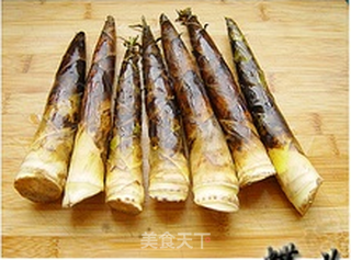 酱油手剥笋的做法步骤:2