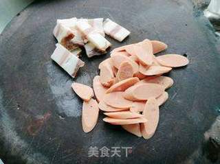 腊肉火腿肠炒白菜的做法步骤:3
