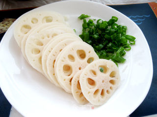 热拌冷吃手撕鸡的做法步骤：3