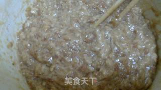 韭菜肉饺子的做法步骤：2