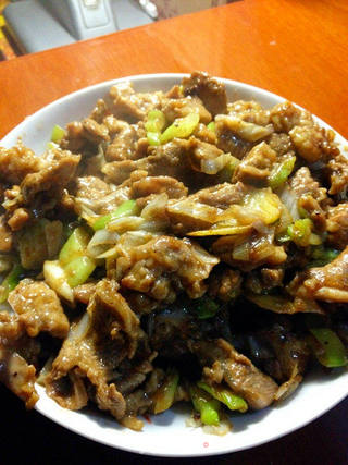 葱爆羊肉的做法步骤:4