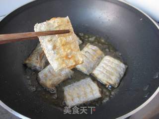 鲜美下饭好滋味:红烧带鱼的做法步骤:4