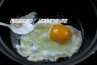 西红柿煎蛋面的做法步骤:2