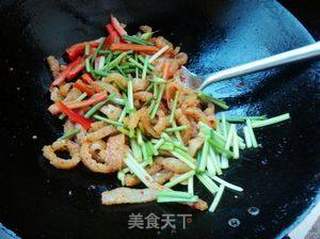 韭菜苔炒猪皮的做法步骤:6