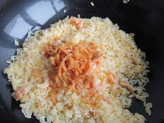 萝卜干蛋炒饭的做法步骤:7
