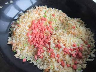 萝卜干蛋炒饭的做法步骤:9