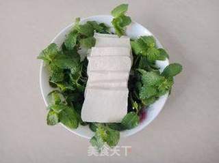 一口下去满齿留香——薄荷拌豆腐的做法步骤:4