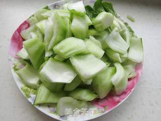 上海青炒腊肉的做法步骤:2
