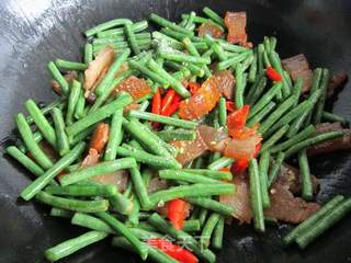 豇豆炒腊肉的做法步骤:10