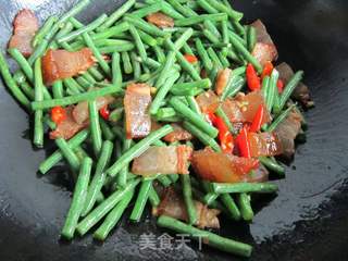 豇豆炒腊肉的做法步骤:11