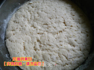 灌汤小笼包 详细图解猪肉大葱酱香小肉包的做法步骤:11