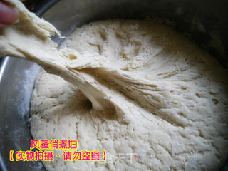 灌汤小笼包 详细图解猪肉大葱酱香小肉包的做法步骤:13