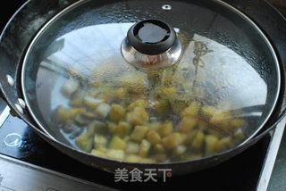 茄子最好吃的一种做法【西红柿尖椒炒茄子】的做法步骤:10