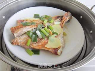 凉拌腊鱼的做法步骤：5