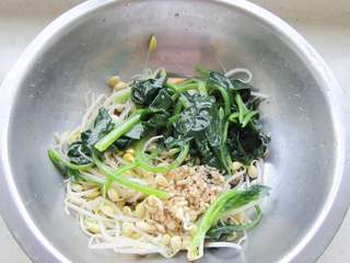 家常凉拌黄豆芽的做法步骤:5