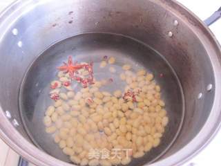 茄子焖黄豆的做法步骤:3
