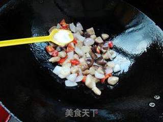 洋葱炒香菇的做法步骤:6