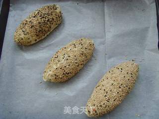 越嚼越香---芝麻小法包的做法步骤:7